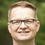 This is the author headshot of Carey Nieuwhof.